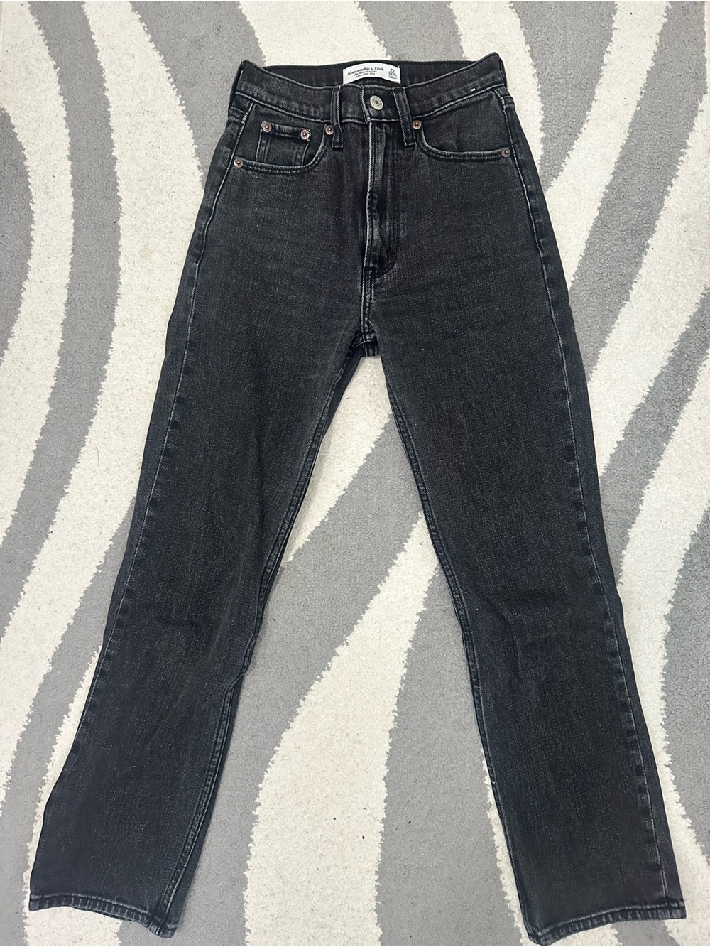 Abercrombie & Fitch Women’s The Ankle Straight Ultra High Rise